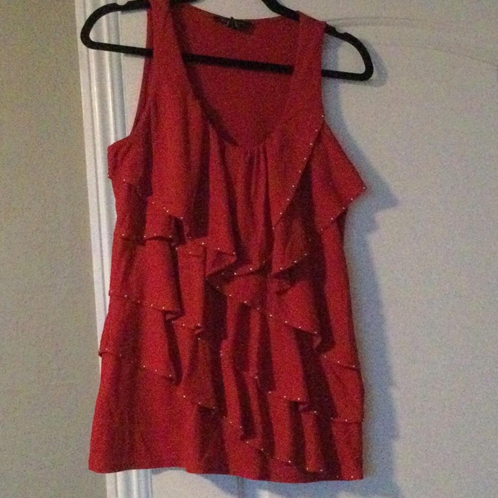 Red layered knot top